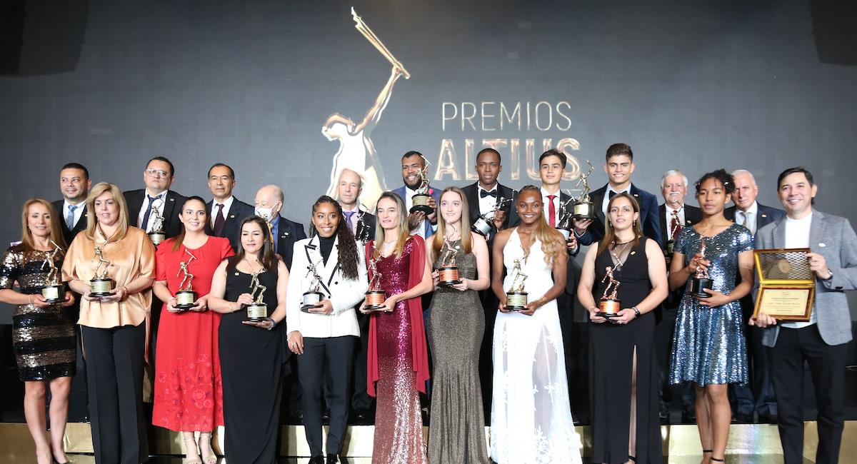 El Comité Olímpico Colombiano hizo entrega de los Premios Altius. Foto: Twitter @OlimpicoCol