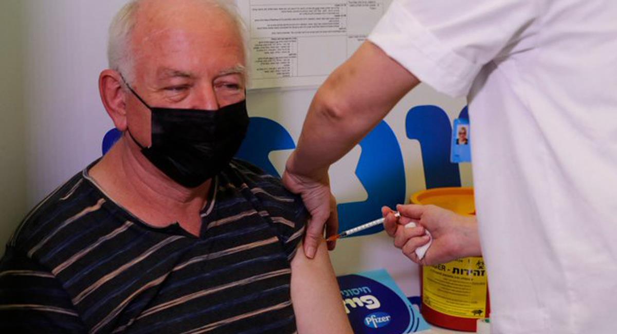 Israel ya se prepara para aplicar la cuarta dosis de la vacuna contra la COVID-19  a mayores de 60 años. Foto: Twitter @nytimes