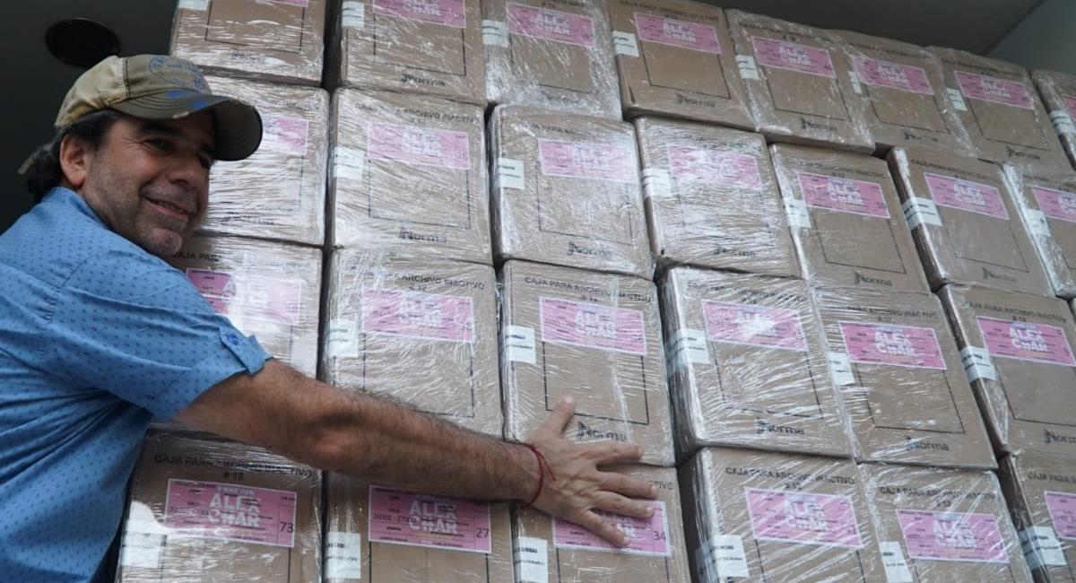 Alejandro Char logró reunir más de 2 millones y medio de firmas en tiempo récord. Foto: Twitter @AlejandroChar