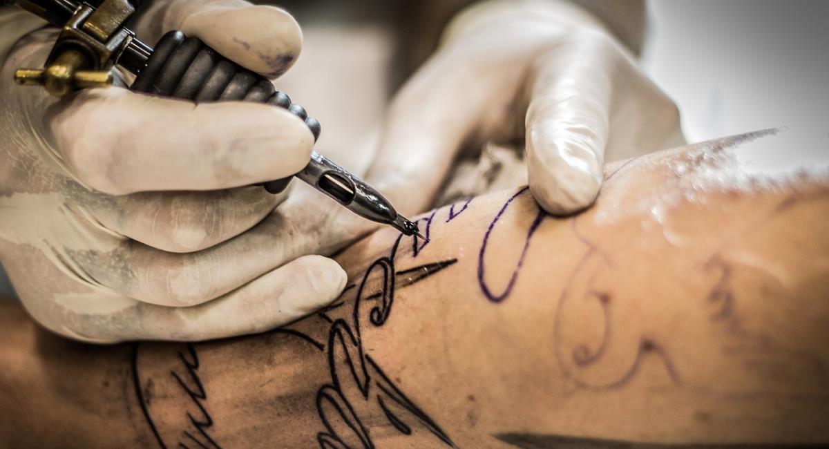 China prohíbe tatuajes a jugadores. Foto: Pixabay