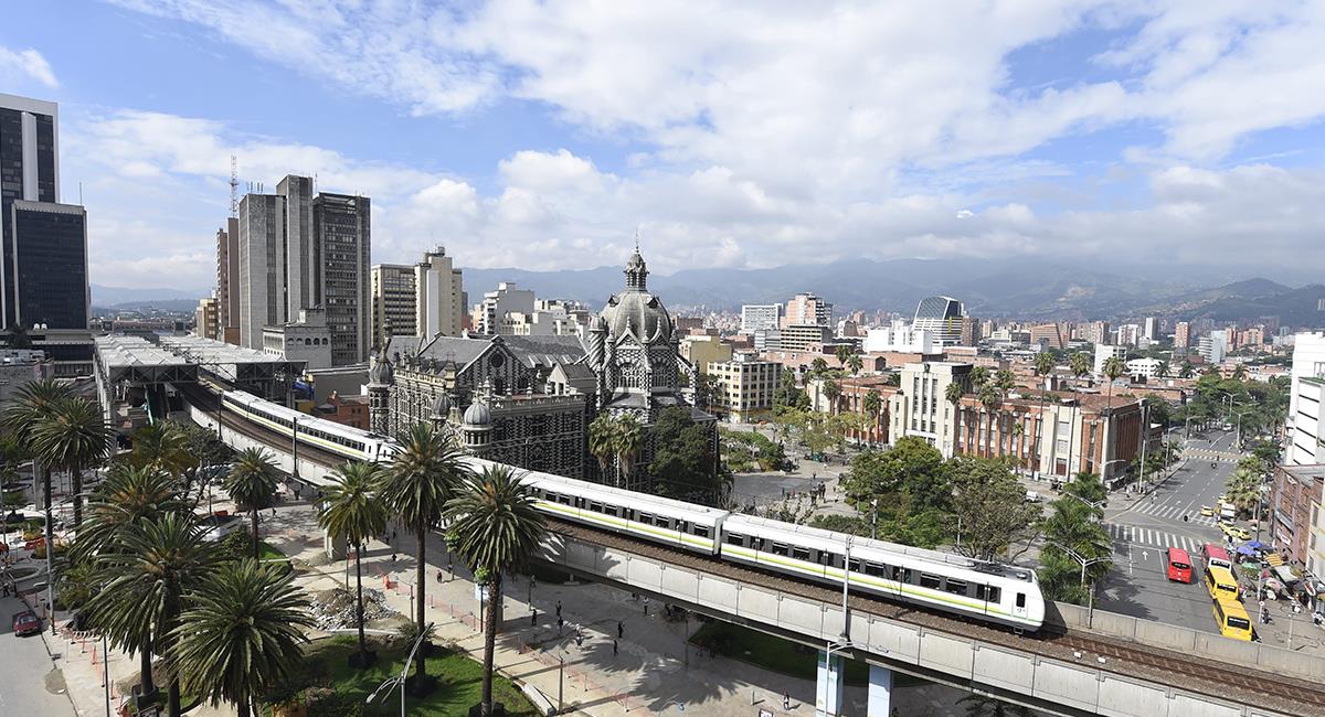 Medellín está entre uno de los destinos más asequibles para visitar en enero. Foto: Shutterstock
