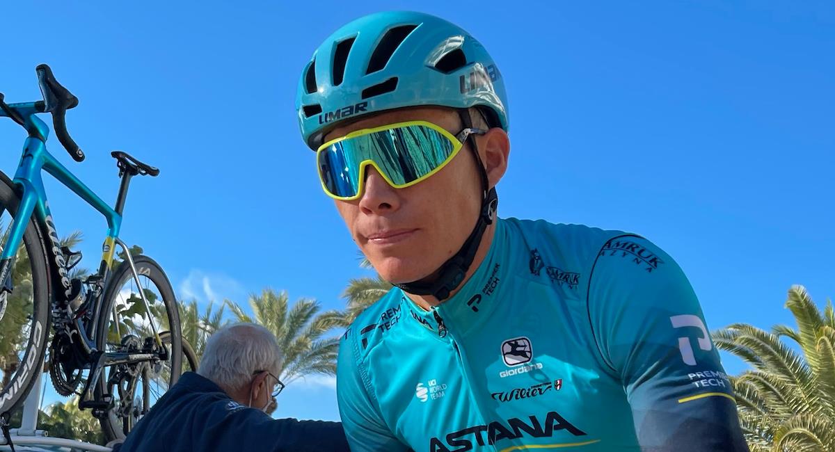 Miguel Ángel López busca retener el título en la Vuelta a Andalucía. Foto: Twitter