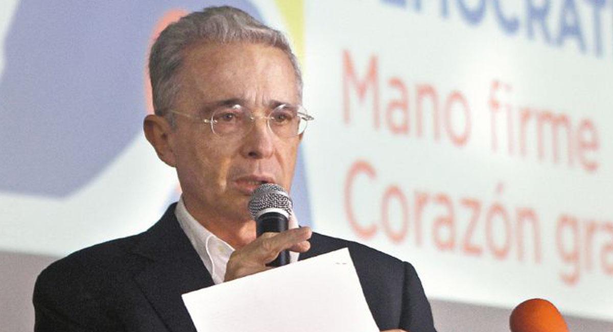 Álvaro Uribe pide al presidente Duque que desarticule los grupos guerrilleros en el departamento de Arauca. Foto: Twitter @IvanCepedaCast