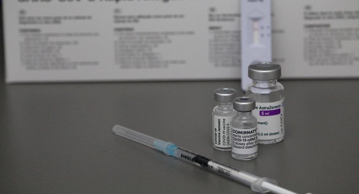 Pfizer dijo este lunes que espera tener en marzo una nueva vacuna contra la covid-19. Foto: Pixabay