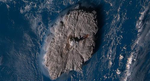Captan desde el Espacio cómo se pudo ver la erupción del volcán Tonga 