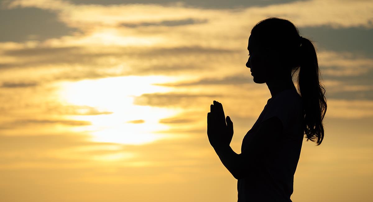 Reza esta oración para pedir perdón a Dios por todos los pecados cometidos. Foto: Shutterstock