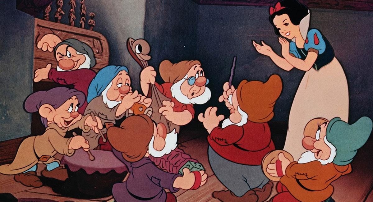"Blancanieves" es uno de los cuentos clásicos de Disney. Foto: Twitter @Disney