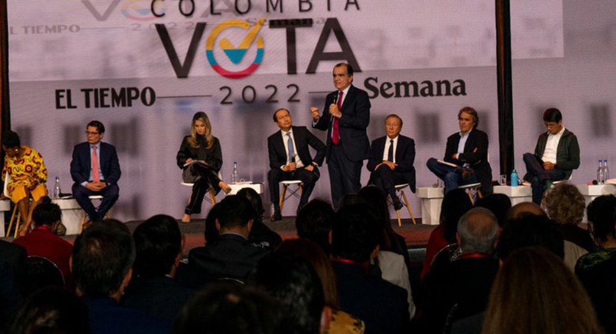 Óscar Iván Zuluaga durante su intervención en el debate de candidatos presidenciales de El Tiempo y Semana. Foto: Twitter @Revista Semana