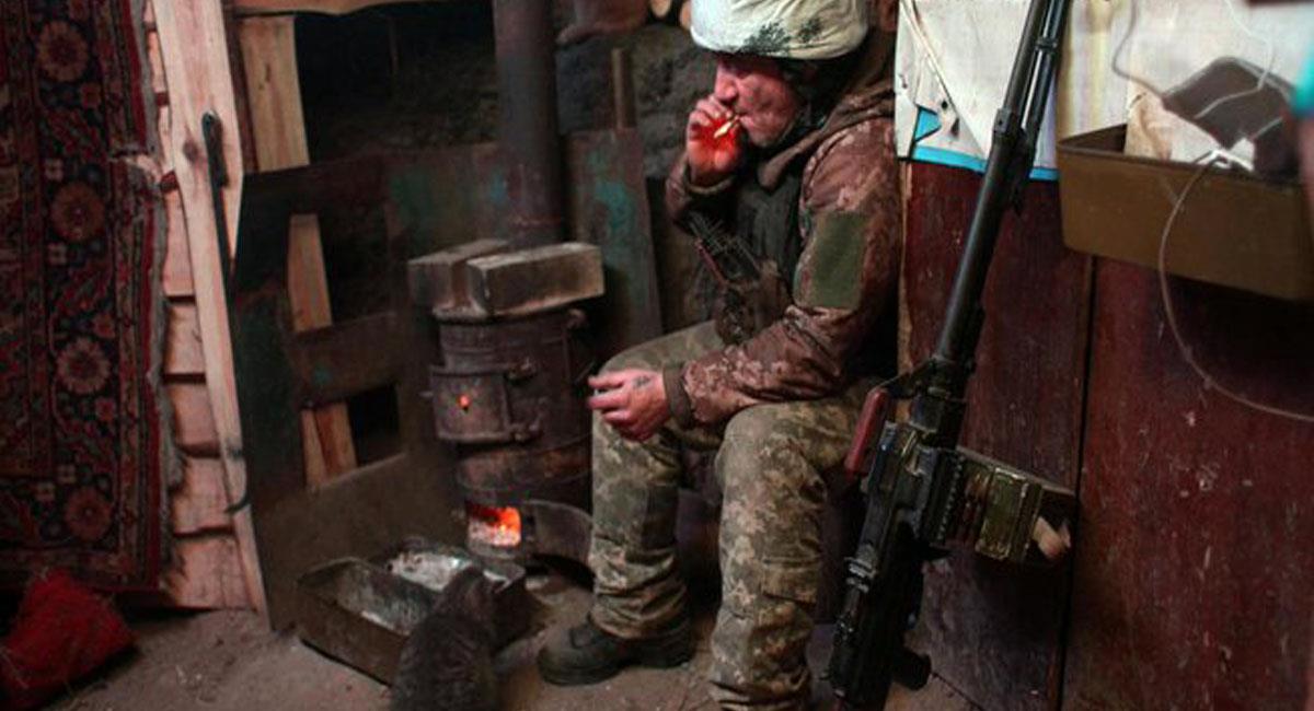 Las Fuerzas Armadas de Ucrania se encuentran en inferioridad de condiciones a las modernas tropas rusas. Foto: Twitter  @eldebate_com