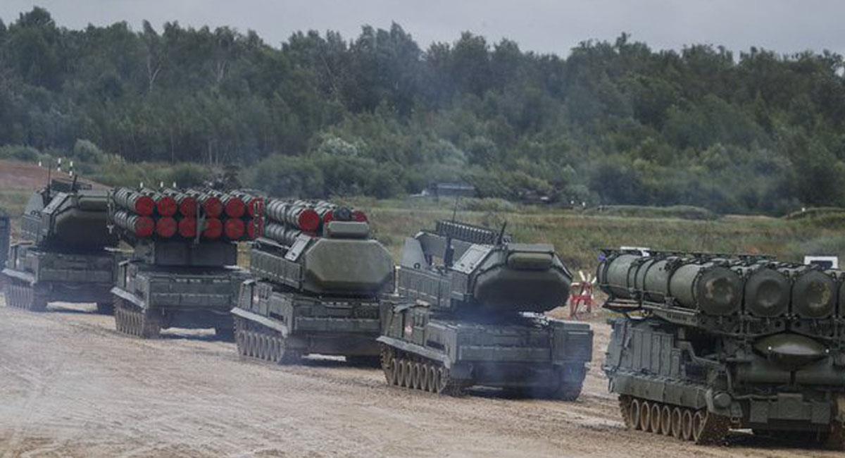 Rusia mantiene despliegue de tropas y de material bélico pesado en la frontera con Ucrania. Foto: Twitter @_NOALCOMUNISMO