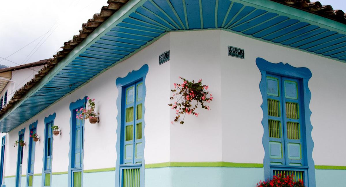 Las fachadas coloridas y el paisaje cultural cafetero, son el mayor atractivo de la región. Foto: Quindio.gov.co