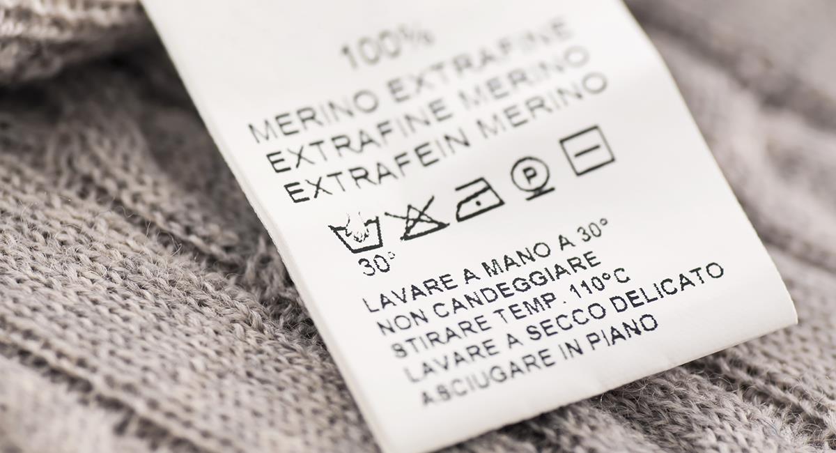 Aprende a leer la etiqueta de una prenda: esto significa cada símbolo. Foto: Shutterstock