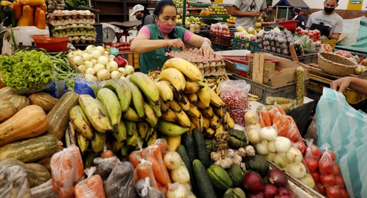 Los precios de los alimentos en Colombia jalonaron la inflación en el primer mes del año 2022. Foto: Twitter @elpaisvallenato