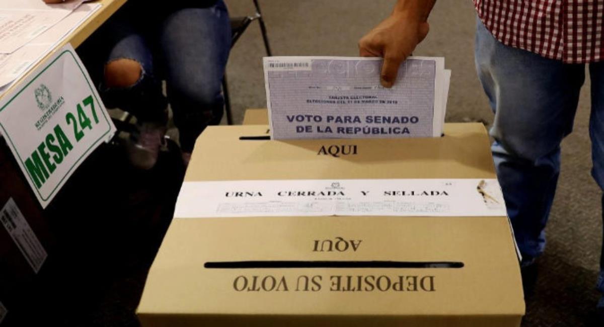 Jurados de votación para elecciones en Colombia 2022. Foto: EFE