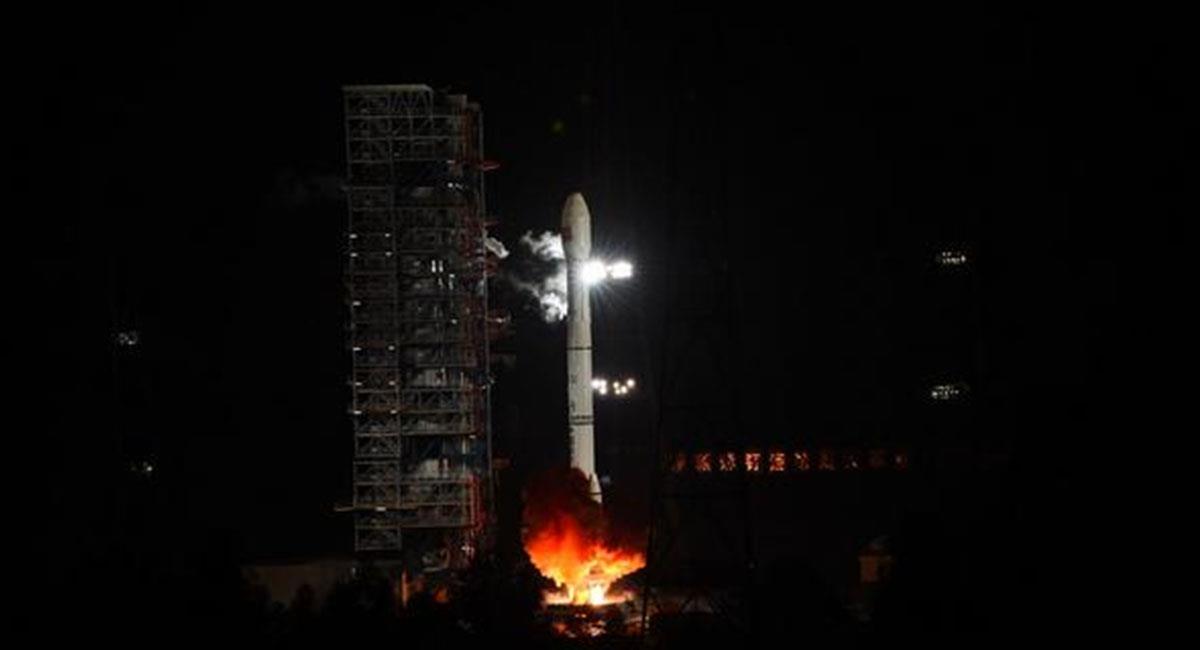 El cohete Long March 3C fue lanzado en octubre de 2014, pero no resultó exitosa. Foto: Twitter @conexionspacial