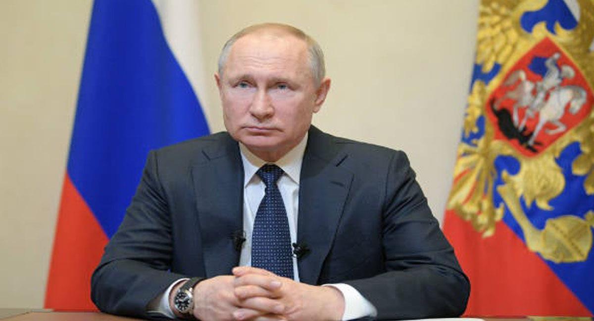 Periodistas estadounidenses y británicos afirman que Putin aparece últimamente con el rostro hinchado. Foto: Twitter @aniquilante