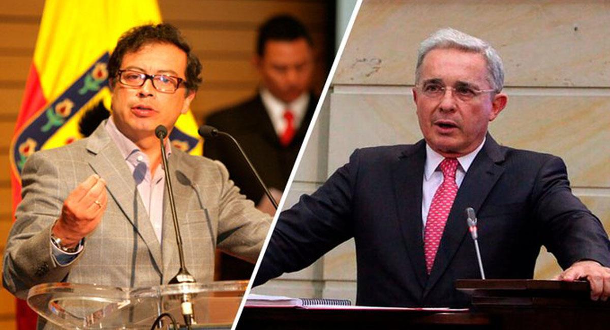 Álvaro Uribe criticó a Gustavo Petro porque el del Pacto Histórico dijo que en Colombia no hay democracia. Foto: Twitter @NewsTolima