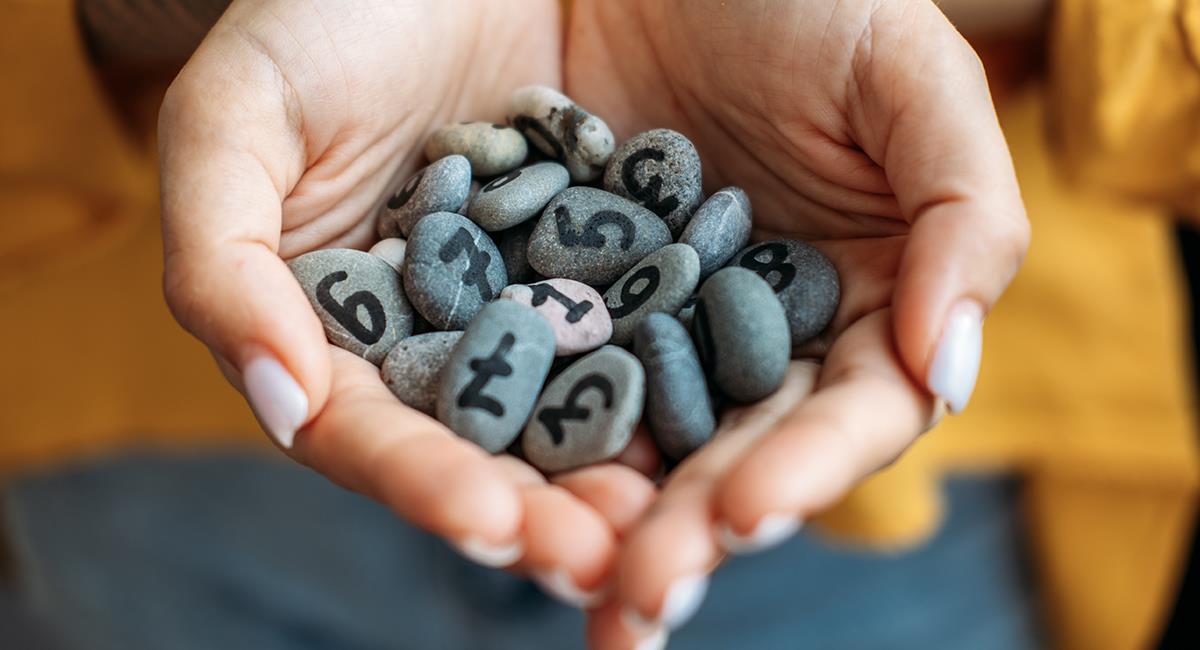 Numerología: descubre cuál es el número de tu apellido y qué significa. Foto: Shutterstock