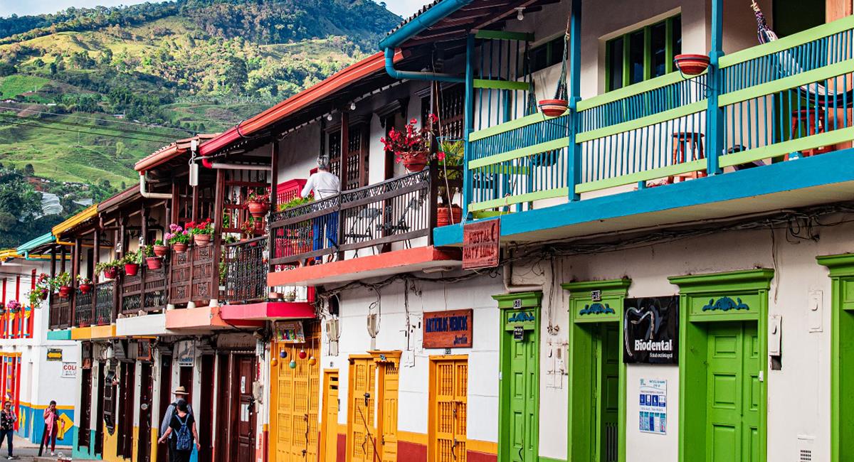 Si quieres volver a viajar en días "de Puente", estos destinos en Antioquia son una opción. Foto: Twitter @V01010110