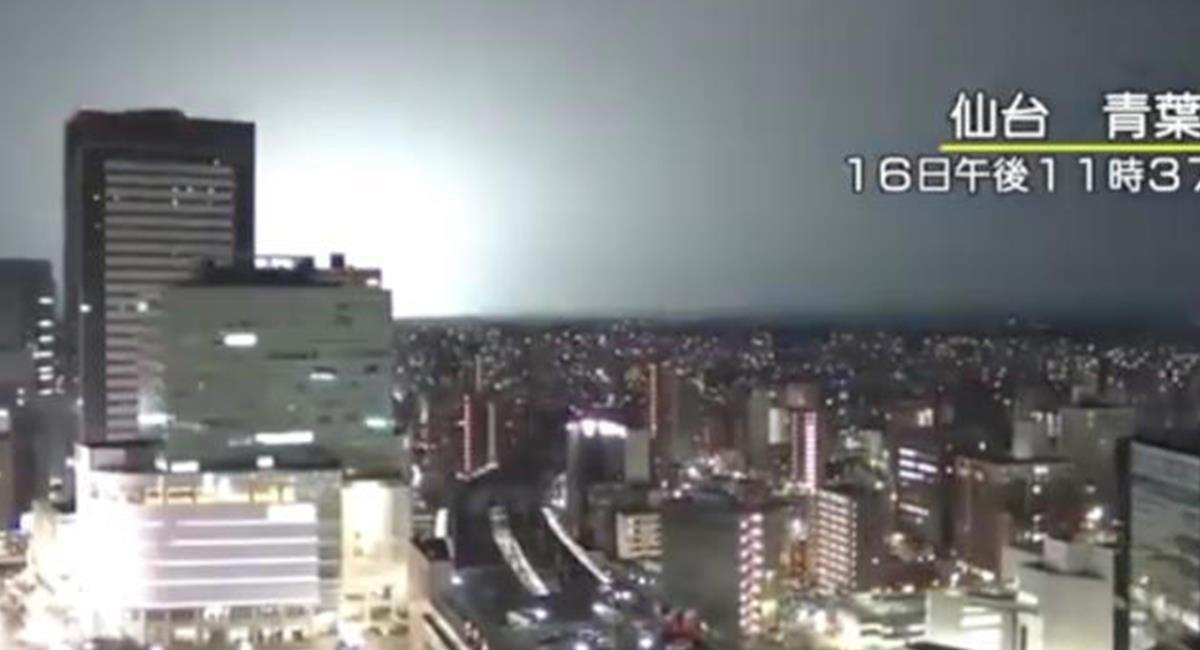 Los canales de televisión lograron captar la luminosidad en el cielo de Japón. Foto: Twitter @NHK