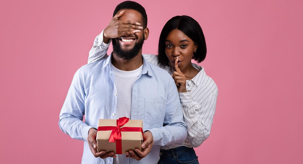 5 ideas de regalo para sorprender a un hombre en su día. Foto: Shutterstock