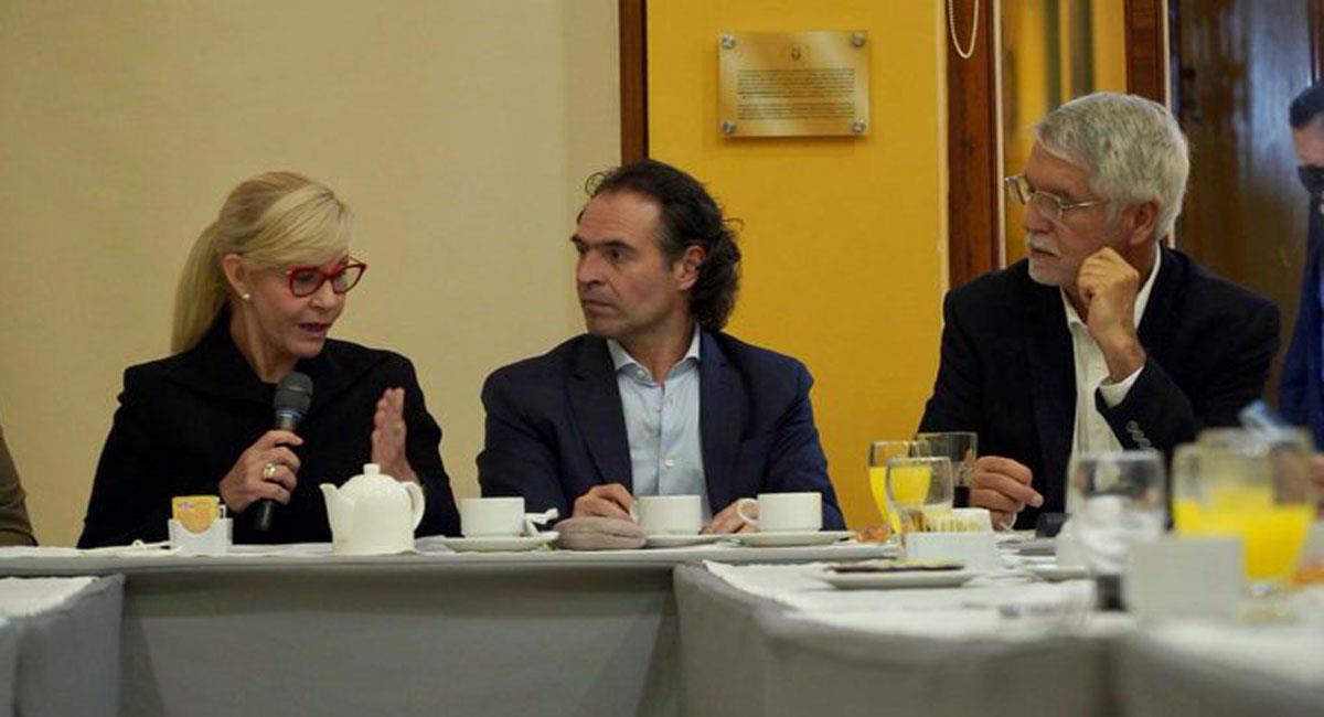 Dilian Francisca Toro y Enrique Peñalosa, dirigieron el apoyo del Partido de la U a Federico Gutiérrez. Foto: Twitter @lafm