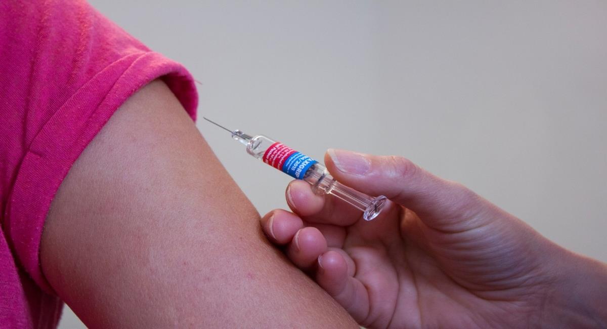 Vacunación de jóvenes de 12 a 17 años en Colombia. Foto: Pixabay