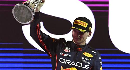 Verstappen protagonizó una batalla feroz con Leclerc para conquistar el GP de Arabia Saudí