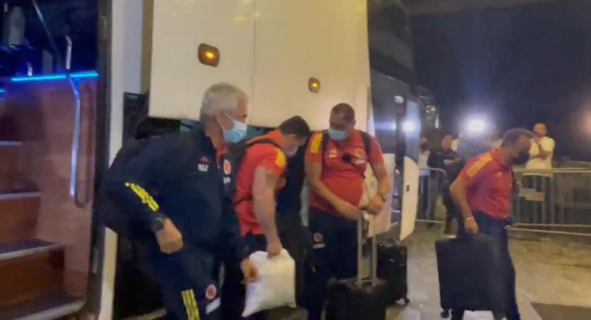 Venezuela demoró más de dos horas a la Selección Colombia en el aeropuerto de Puerto Ordaz. Foto: Captura de pantalla 