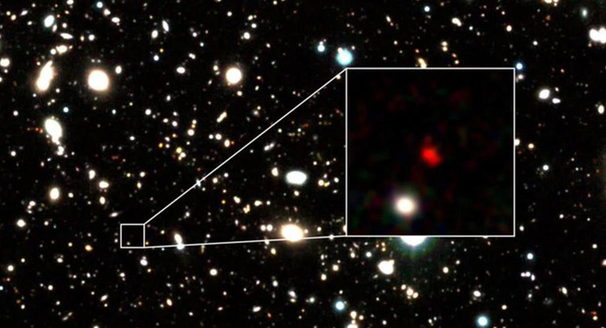 La galaxia produce estrellas a un "ritmo increíble" según los astrónomos. Foto: Twitter @javierarmentia