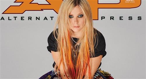 Avril Lavigne se compromete en la romántica ciudad de París