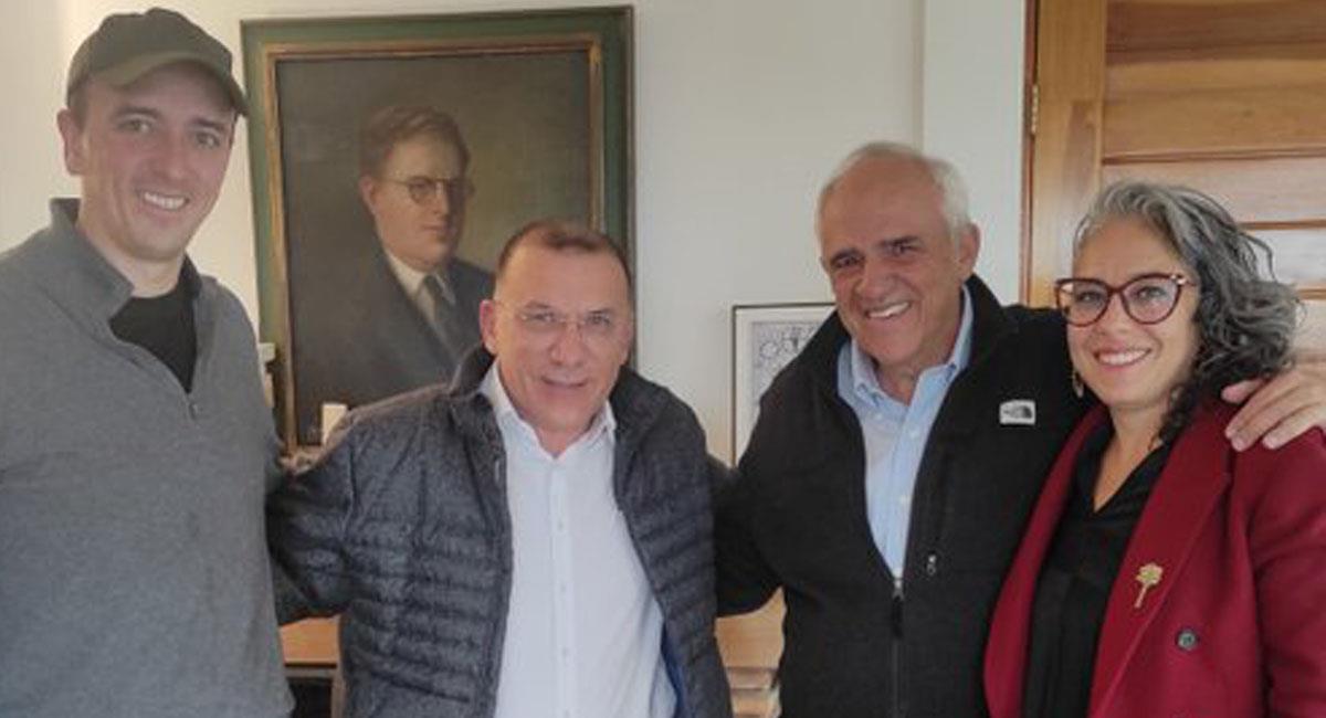 Roy Barreras en compañía del expresidente Ernesto Samper y de la congresista María José Pizarro. Foto: Twitter @PizarroMariaJo