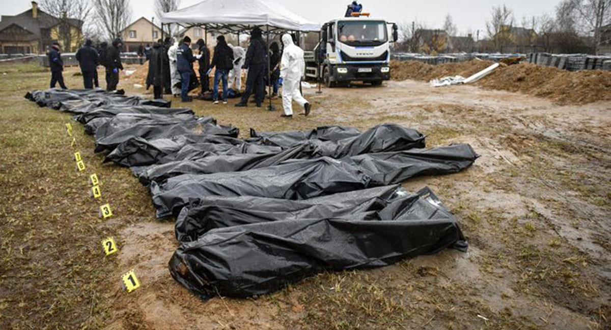 La fiscal general de Ucrania, Irina Venedictova, informó del macabro hallazgo de 1.222 cadáveres a la comunidad. Foto: Twitter @TelemundoUY