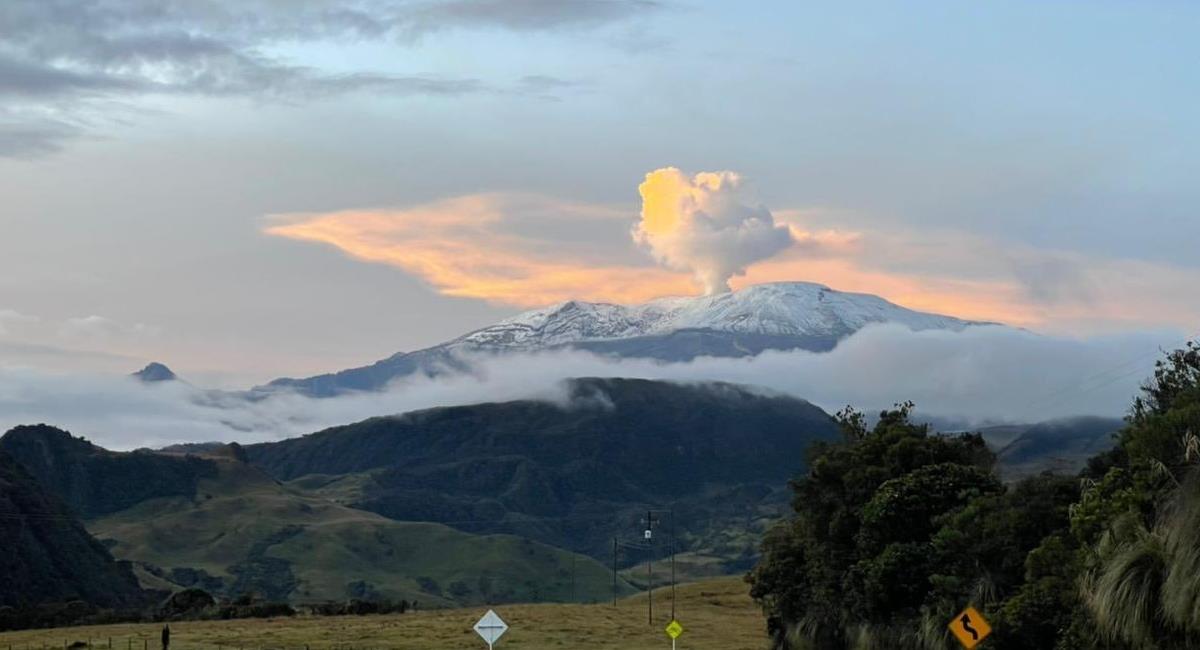 Volcán Nevado del Ruiz. Foto: Twitter @PoderAccionSoci