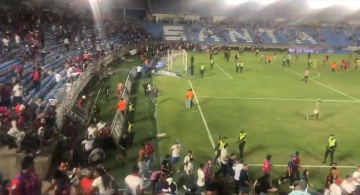 Actos de intolerancia en el estadio Sierra Nevada de Santa Marta. Foto: Pantallazo Twitter
