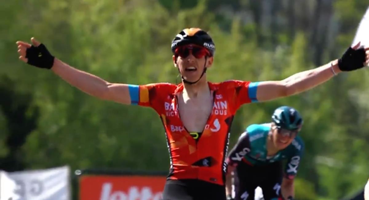 Dylan Teuns ganador de la etapa 1 del Tour de Romandía 2022. Foto: Instagram teambahrainvictorious