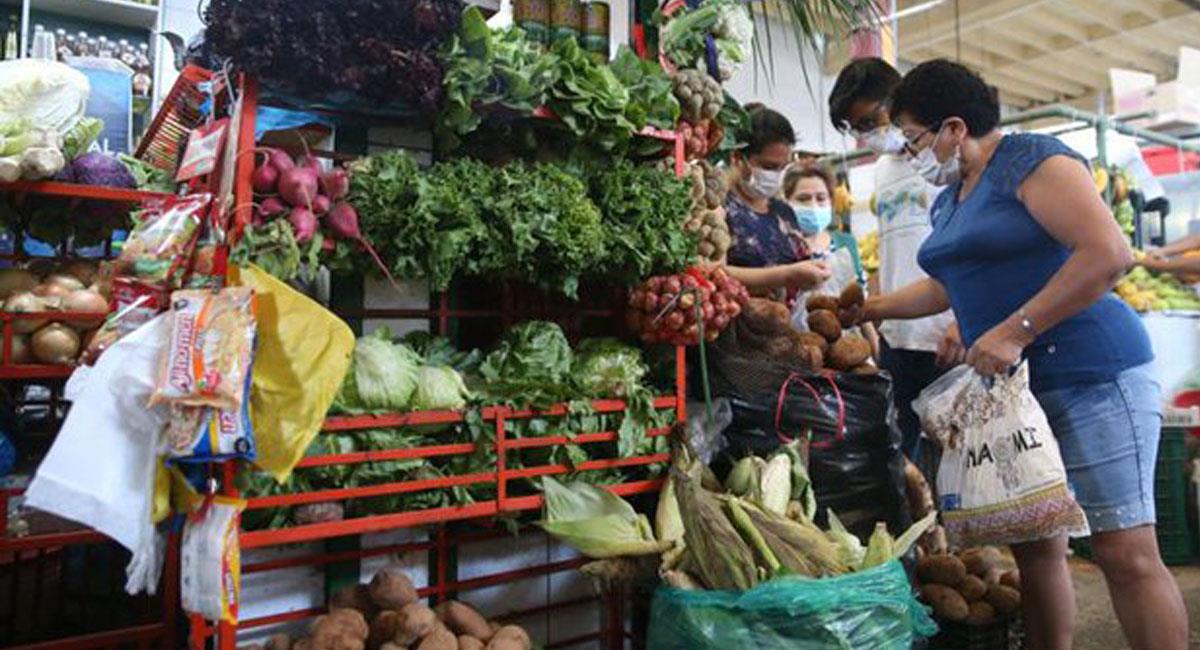 El costo de los alimentos en Colombia registra un elevado aumento desde hace un año. Foto: Twitter @NTechlibre