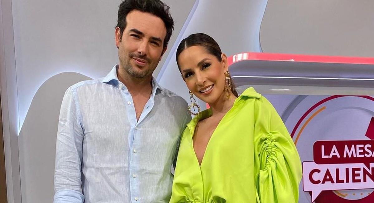 Sebastian Martínez y Carmen Villalobos. Foto: Instagram @telemundo