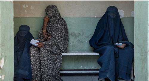 Régimen Talibán ordena a las mujeres usar velo islámico