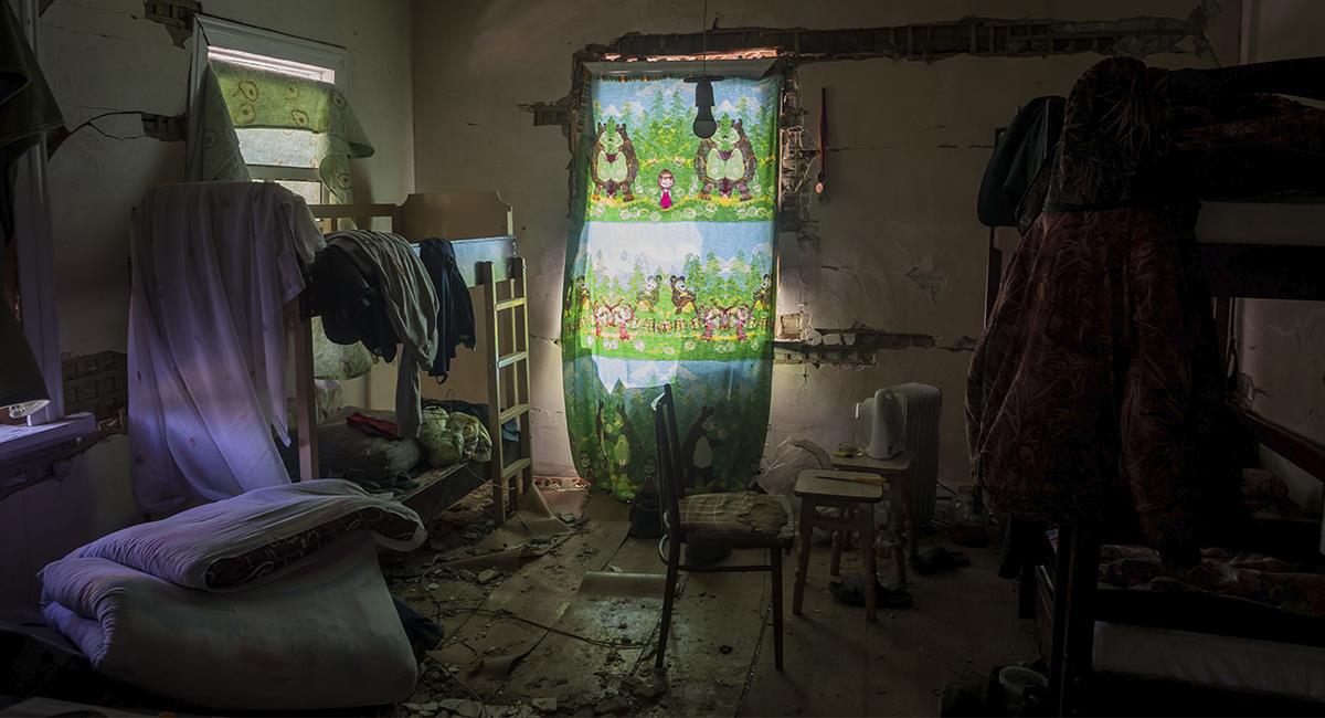 Habitación ucraniana destruida por ataques rusos. Foto: EFE EFE/ Miguel Gutiérrez