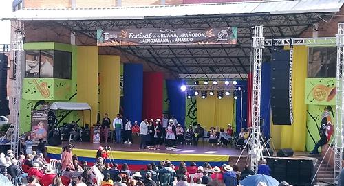 Paipa revivió el Festival de la Ruana y el Pañolón 