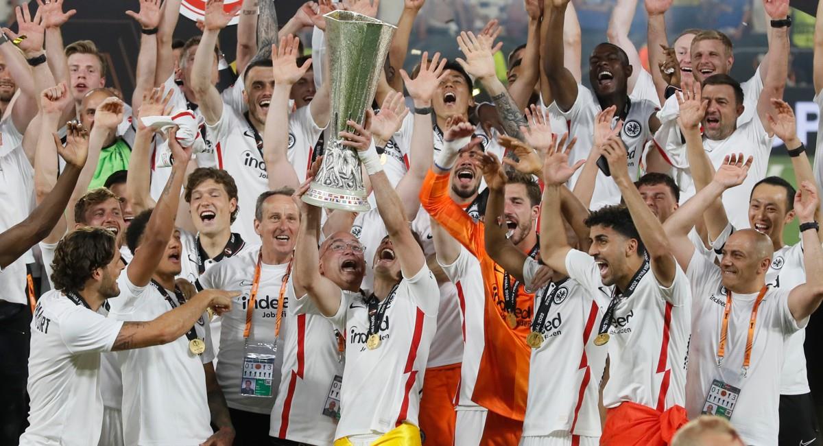 Rafael Santos Borré logró consagrarse campeón de la Europa League. Foto: EFE