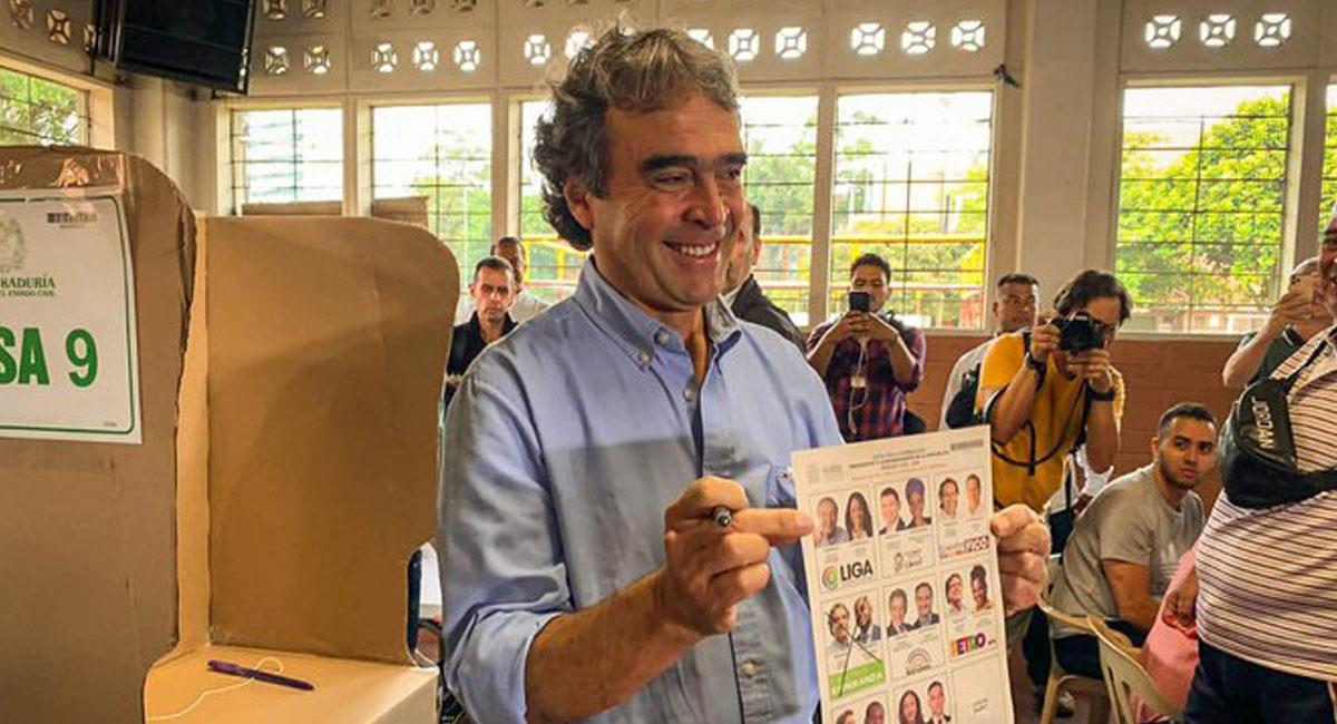 Sergio Fajardo venía desinflándose en las encuestas y así se vio reflejado en las votaciones del 29 de mayo. Foto: Twitter @pezuri