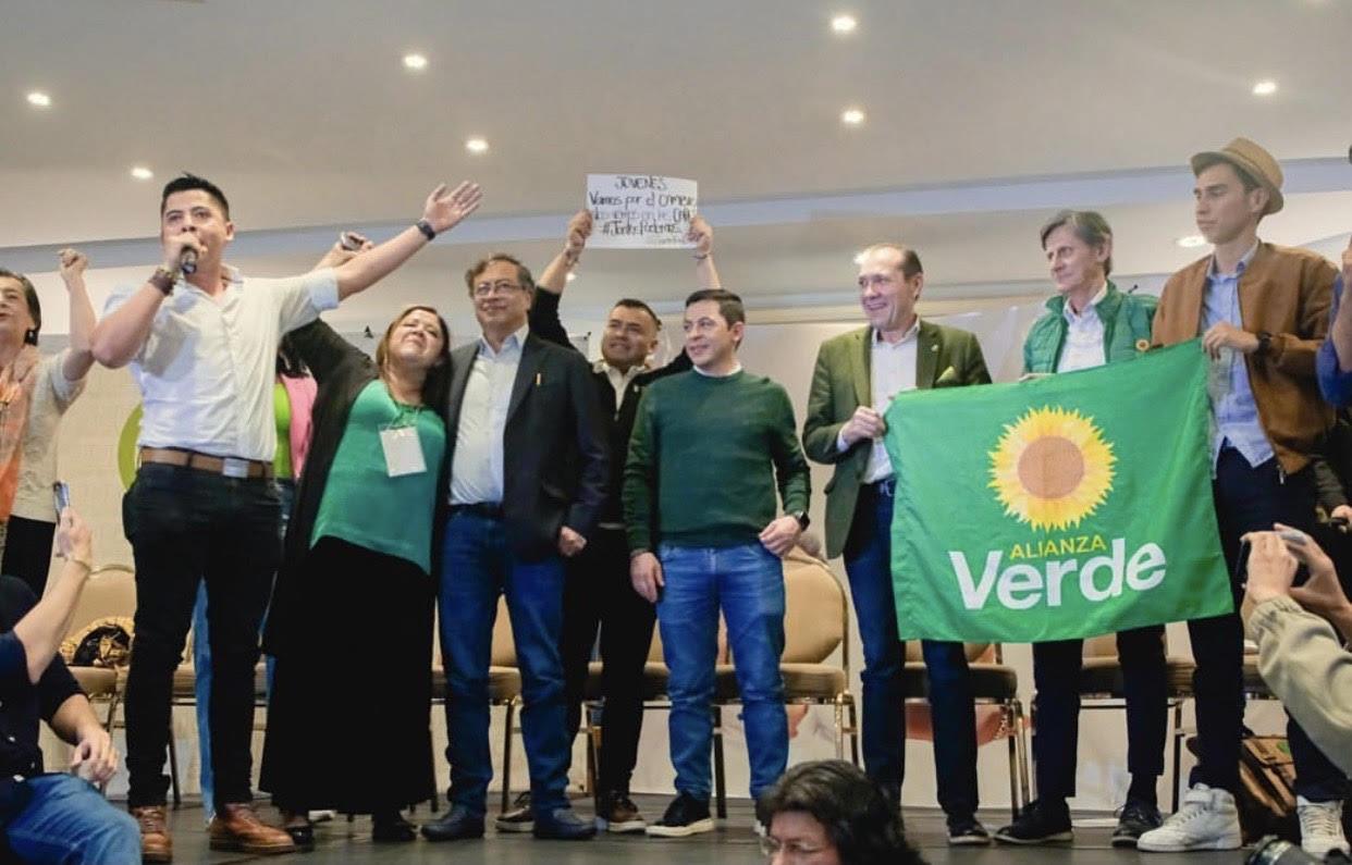 Adhesión del partido Alianza Verde a Gustavo Petro. Foto: Twitter