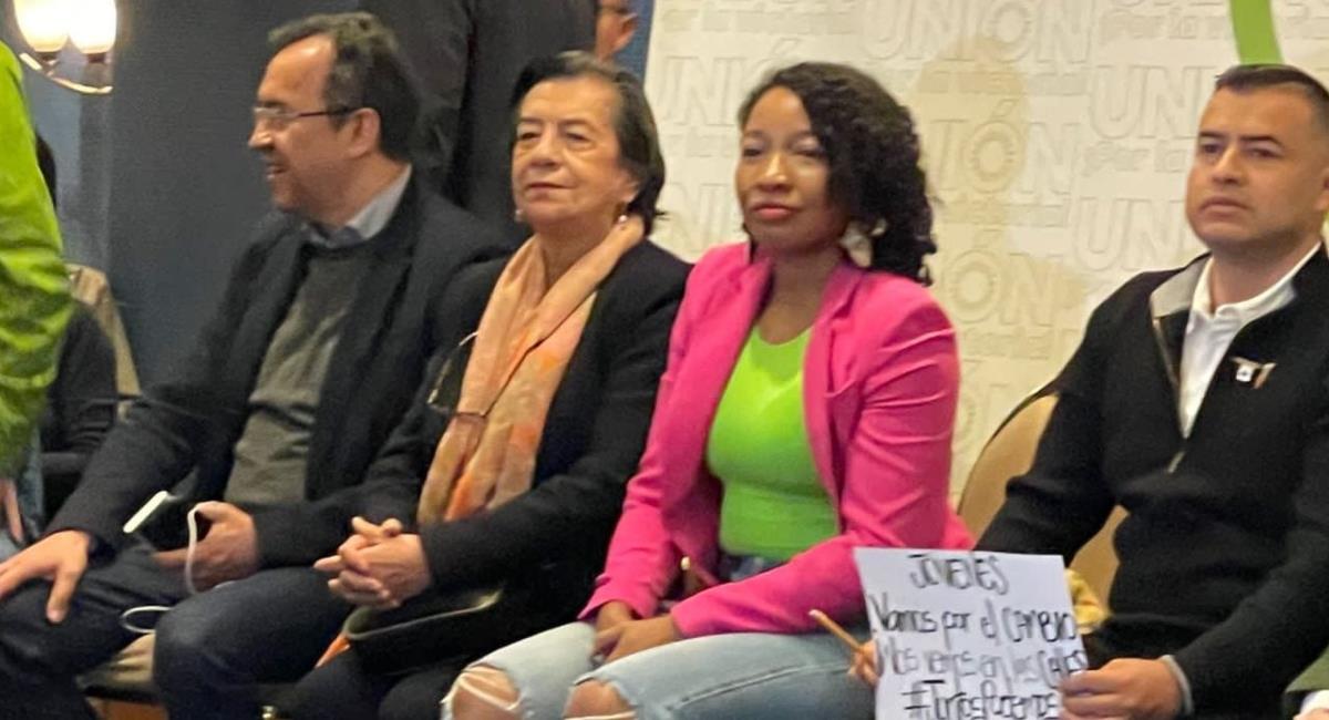 Madre de la alcaldesa Claudia López apoya a Gustavo Petro. Foto: Twitter @JuanCasasH