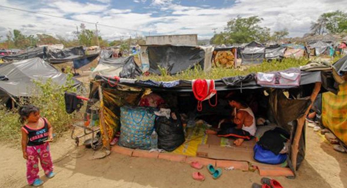 Una gran parte de los venezolanos en Colombia viven en condiciones de pobreza moderada y también extrema. Foto: Twitter @LorenzoCal14
