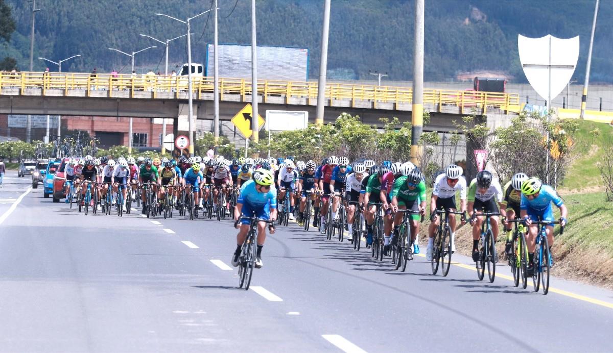 Aldemar Reyes ganó la etapa 8 de la Vuelta a Colombia. Foto: Twitter @vueltacolombia1