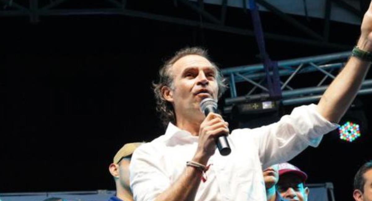 Federico Gutiérrez denuncia que grupos armados obligan a votar por Gustavo Petro. Foto: Twitter @FicoGutierrez