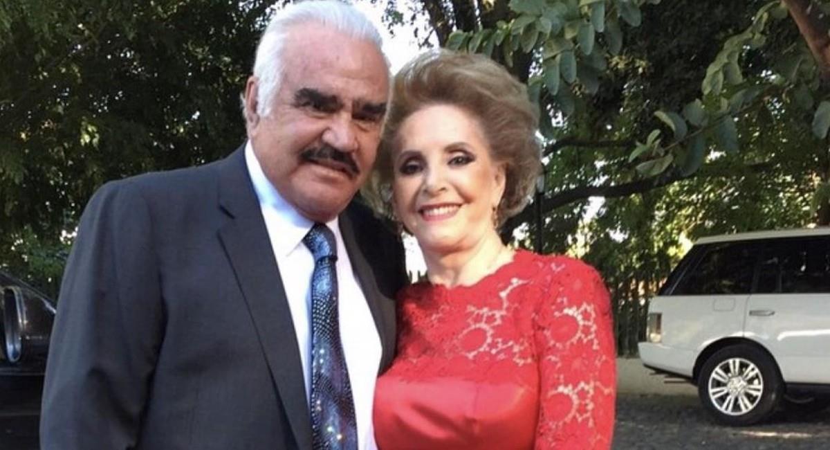El fallecido Vicente Fernández y Doña Cuquita. Foto: Instagram @vicentefernandez