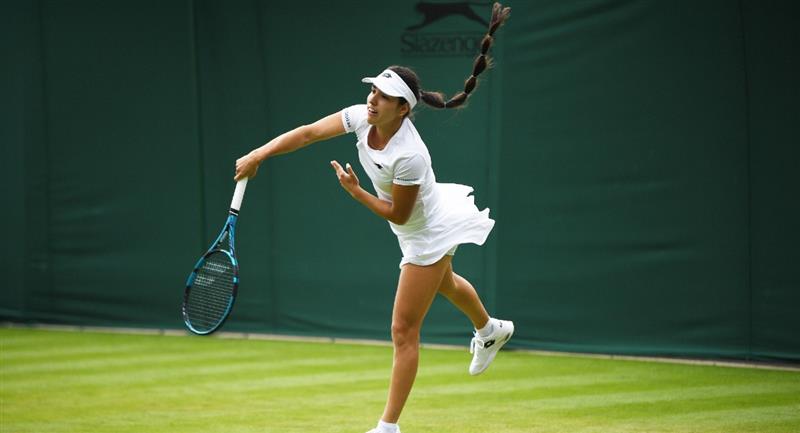 Camila Osorio se retiró de Wimbledon al sufrir una lesión.